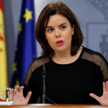 Santamaría intenta torpedear la reunión entre Podemos, PSOE y C´s con las informaciones que vinculan Venezuela a Podemos