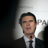 Soria dimite por los Papeles de Panamá.