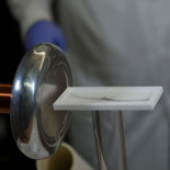 Teslafóresis: Nanotubos de carbono se autoalinean en cables largos por bobinas de Tesla (ING)