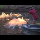 ¡Un río en llamas! Explotando gas en un río australiano cerca de un sitio donde se desarrolla 'fracking'
