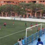 Un entrenador para un partido por insultos a niños del equipo rival
