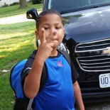 La historia del niño de 9 años que vendía limonada para pagar su adopción