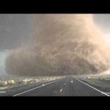 Tornado captado muy de cerca