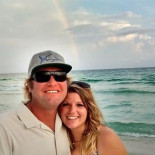 Policías de Georgia, EE.UU., chocan la mano tras matar con sus pistolas taser a una persona drogada y psicótica  [ENG]