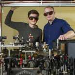 Inteligencia artificial controla el láser para enfriar un condensado de Bose Einstein a nanokelvins (ING)