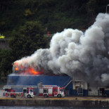 Técnicos sanitarios desplazados al incendio de Fandicosta denuncian que el 061 los movilizó a Vigo para recoger pizzas