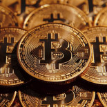 No, no han detenido a nadie solo por minar bitcoins