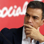 Todas las papeletas del PSOE incluyen un rasca-rasca para adivinar con quien pactarán luego