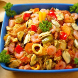 El "arroz con cosas" ya supera a la paella en prestigio internacional