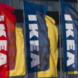 Diez despedidos contra el gigante Ikea: contratos por meses y 326 euros