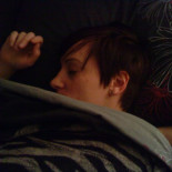 Dormir poco te hace proclive a tener pensamientos negativos