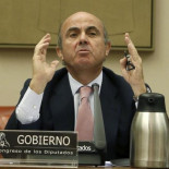 De Guindos anuncia un inminente decreto ley con los recortes que exige Bruselas