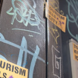 Vecinos de Barcelona se la cuelan a Airbnb y alquilan un piso turístico ilegal para denunciarlo