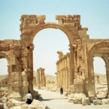 La importancia actual de fotos que los turistas hicieron de monumentos históricos que ya no existen