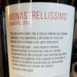 La historia detrás de Monastrellissimo, el vino elaborado por "leperos vampiro" que ha conquistado a Internet