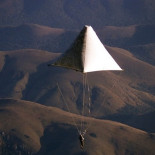 Arriesgando la vida para probar las máquinas voladoras de Leonardo da Vinci