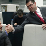 El Ayuntamiento de Madrid cobrará a los bancos por tener cajero y sube las tasas a vehículos de alta gama