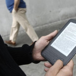 Detenido en Valencia un "pirata" de libros electrónicos que subió más de 11000 obras