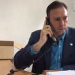 La gestora dice que no localiza al alcalde de Jun para que les envíe las firmas