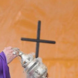 El Papa dice que "son los comunistas los que piensan como los cristianos"