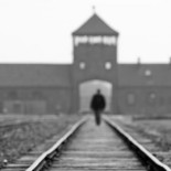 El día que unos negacionistas ofrecieron 40.000€ a quien demostrara el Holocausto y un juez les obligó a pagar el doble