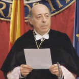 Escándalo en la Carlos III por el coche de lujo del rector y su chófer de 100.000 euros