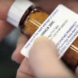 Así se fabrica un "medicamento" homeopático [ENG]