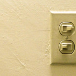 El gran negocio de las eléctricas: convencer a sus clientes de que quieran pagar más