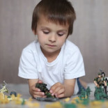 Los 4 excesos de la educación moderna que trastornan a los niños