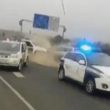 Un kamikaze embiste a un coche de la Guardia Civil en la A-92 en Guadix