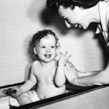 El bebé que vivía en una caja (o cómo una noticia falsa de los medios acabó con un proyecto científico)