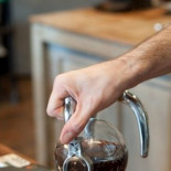 Este es el motivo por el que el café sabe tan mal en la mayoría de bares de España