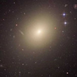 La galaxia más grande que conocemos: IC 1101 [ENG]