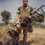 Ismael les disparó en la cabeza: así fue la discusión en la que el cazador mató a los guardias