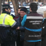 La Guardia Urbana actúa contra el 'youtuber' que humilló a un indigente