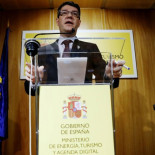 El Gobierno se resiste a dejar de controlar la mitad del recibo de luz como exige Bruselas