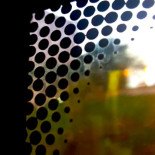 ¿Para qué sirven esos pequeños puntos en los bordes del parabrisas? [Eng]