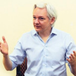 Assange: "Obama es un lobo con piel de oveja y Trump un lobo con piel de lobo"
