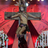 RTVE retira de su web la gala del carnaval que coronó a una Virgen drag
