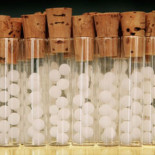 ¿Son unos delincuentes los homeópatas y acupuntores?