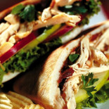 El pollo de Subway sólo es un 50% pollo, según un estudio