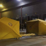 Una carta con una bala y polvo dirigida a Manuela Carmena obliga a los TEDAX a actuar en un centro de Correos