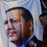 Turquía amenaza con llenar Europa de inmigrantes por su enfrentamiento con Holanda