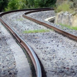 El balasto o “esas piedrecillas bajo la vía”