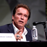 Arnold Schwarzenegger se indigna con los recortes de Trump con programas escolares para los jovenes mas vulnerables