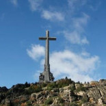 "Esto van Carrero, el rey, la Virgen y un etarra por el Valle de los Caídos..."