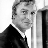 Michael Caine explica por qué ha dicho sí al Brexit: "prefiero ser un amo pobre que un sirviente rico"