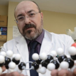 Sobre el linchamiento mediático a los investigadores del “falso” medicamento anticáncer (Minerval, 2OHOA)