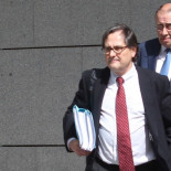 "Edmundo está acojonao. Una magistrada amiga de la casa ha llamado para decir que nos graban"