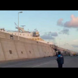 Un ferry se empotra contra el muelle del Puerto de Las Palmas de Gran Canaria